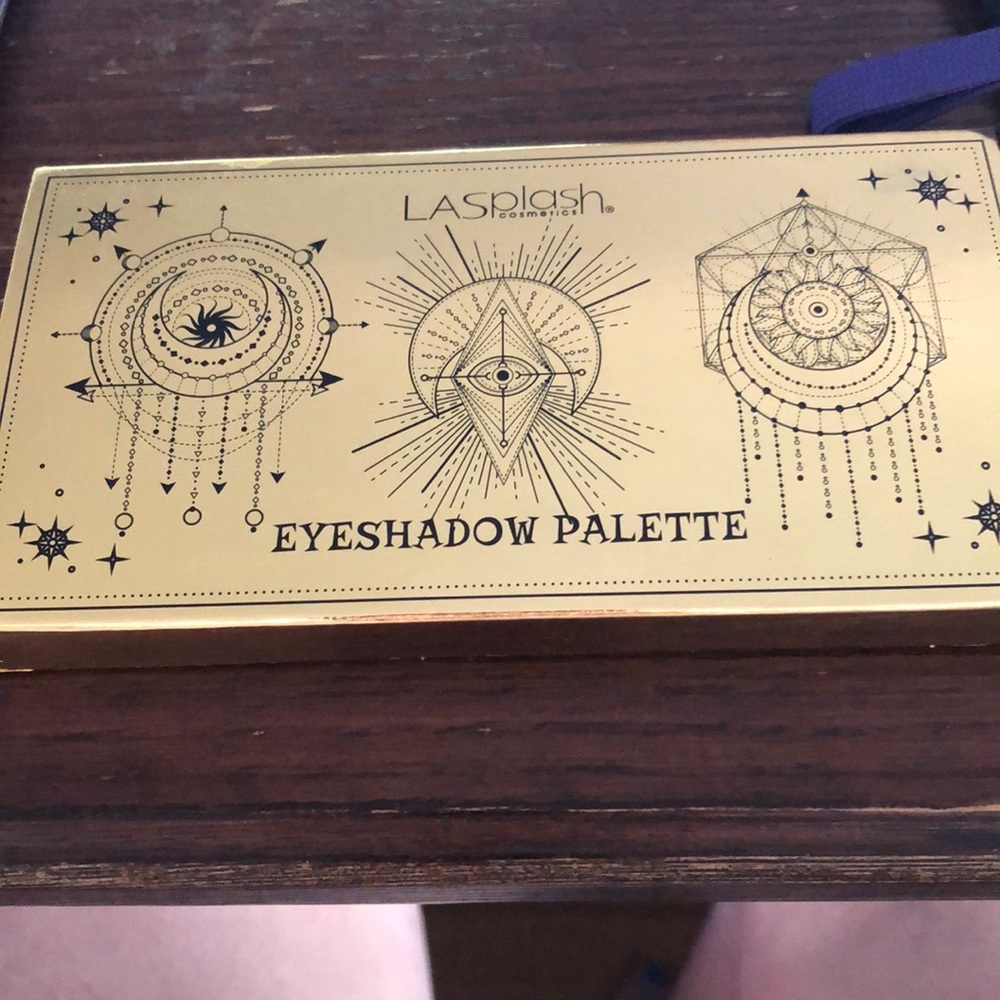 LaSplash Magic Eyeshadow Palette